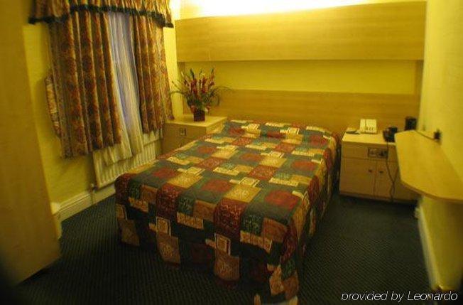 Park Avenue J Hotel London Hyde Park Room photo